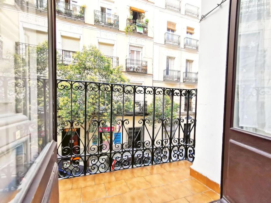 Alojamiento En Centro De Madrid Apartment Ngoại thất bức ảnh