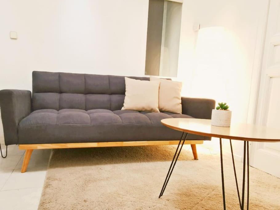 Alojamiento En Centro De Madrid Apartment Ngoại thất bức ảnh