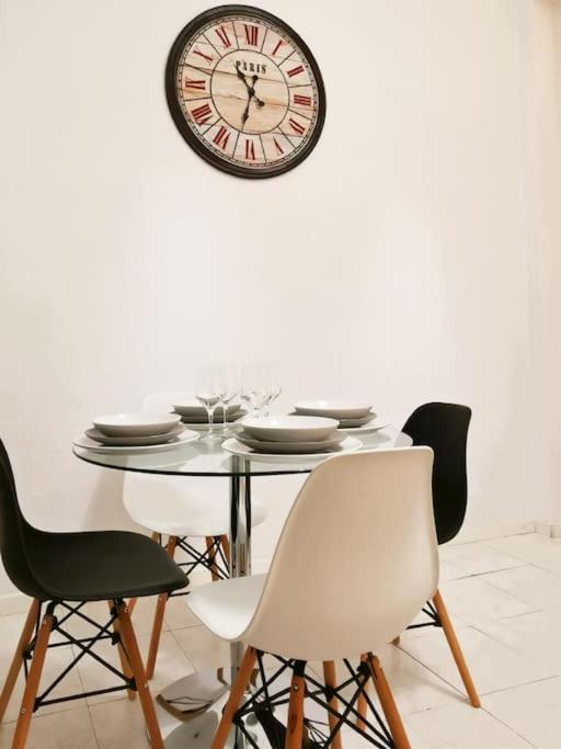 Alojamiento En Centro De Madrid Apartment Ngoại thất bức ảnh