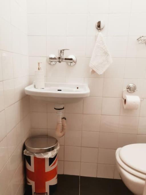 Alojamiento En Centro De Madrid Apartment Ngoại thất bức ảnh